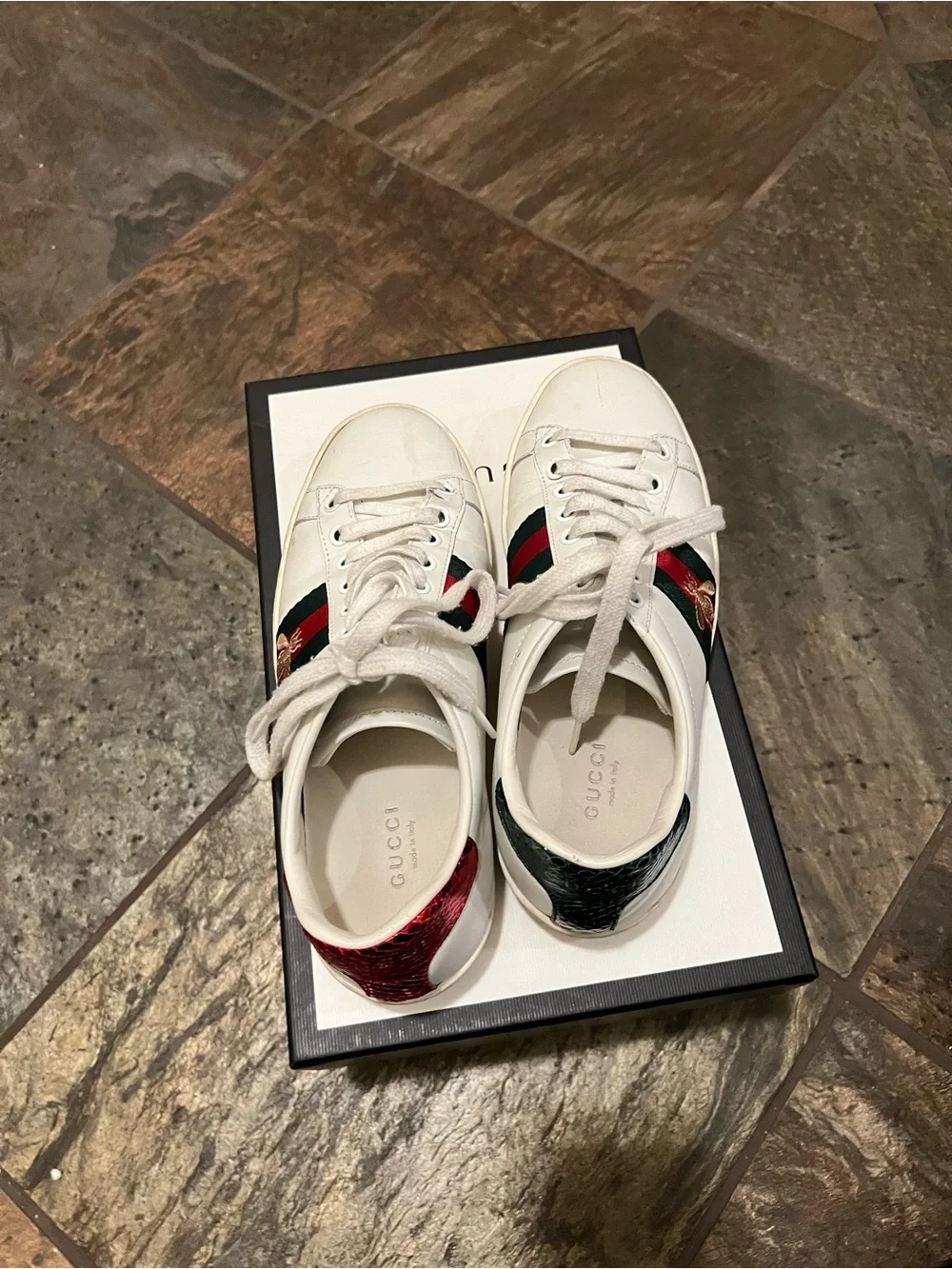 Gucci White Leather Ace Sneakers Red & Green Web Stripe and Bee Women’s 36 EUC